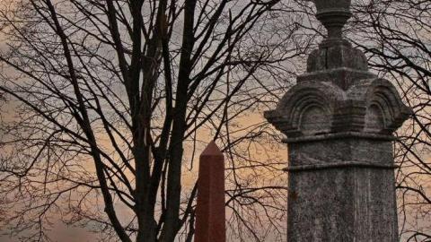 A Sideroad in Life - Ratzburg-Pioneer-Cemetery20.jpg