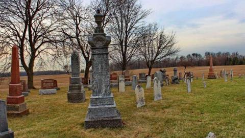 A Sideroad in Life - Ratzburg-Pioneer-Cemetery22.jpg
