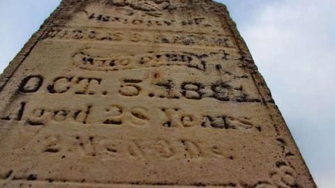 A Sideroad in Life - Ratzburg-Pioneer-Cemetery9.jpg