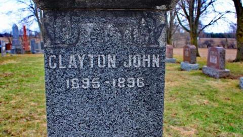 A Sideroad in Life - Ratzburg-Pioneer-Cemetery12.jpg