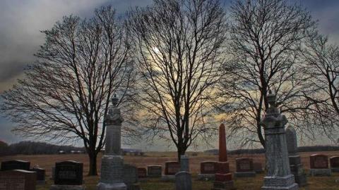 A Sideroad in Life - Ratzburg-Pioneer-Cemetery13.jpg