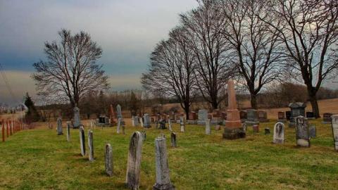 A Sideroad in Life - Ratzburg-Pioneer-Cemetery14.jpg