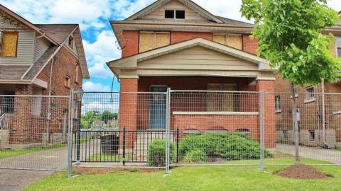 No Hope on Mt. Hope - ParkKing-Lot27.jpg