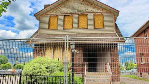 No Hope on Mt. Hope - ParkKing-Lot28.jpg