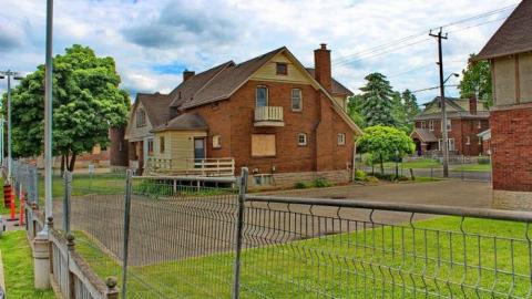 No Hope on Mt. Hope - ParkKing-Lot37.jpg