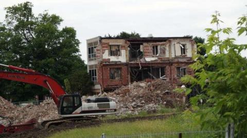 Demo in progress - Smiths-Falls-Hospital98.jpg