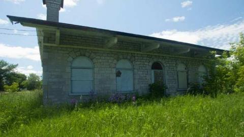 June 2014 - Ernestown-Railway-Station24.jpg