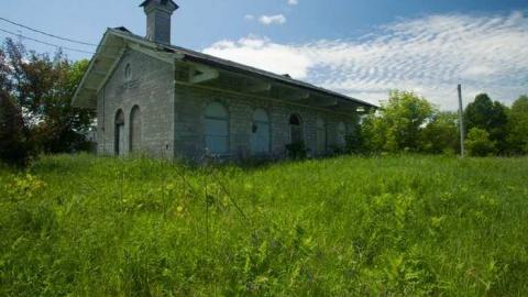 June 2014 - Ernestown-Railway-Station25.jpg