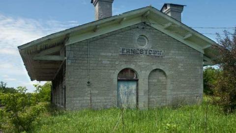 June 2014 - Ernestown-Railway-Station27.jpg