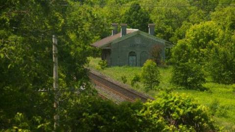 June 2014 - Ernestown-Railway-Station34.jpg