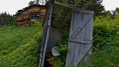 Hwy 588 Skunk House - Kakabeka-Skunk-Farm5.jpg