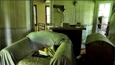 Re-Upload - The Beach House 17.jpg