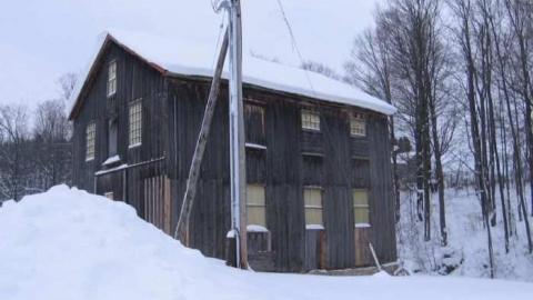 Walters Falls - By-the-Falls7.jpg