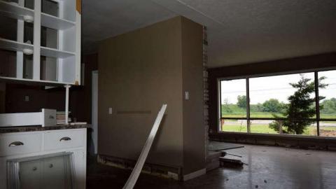 No Windows - Fanshawe-Motors-House1.jpg