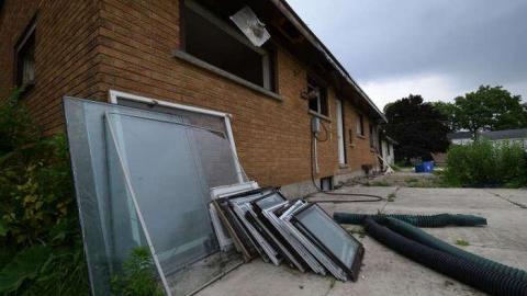 No Windows - Fanshawe-Motors-House3.jpg