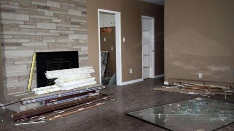 No Windows - Fanshawe-Motors-House8.jpg