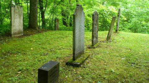 Butters - Butters-Cemetery23.jpg