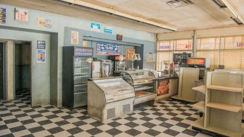 Corner Gas - Tricky-Gas16.jpg