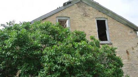 Fallen Walls - fallen walls 049.jpg