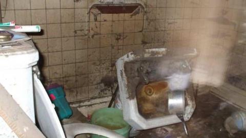 Creepy house  - Woodstock-1940s-House99.jpg