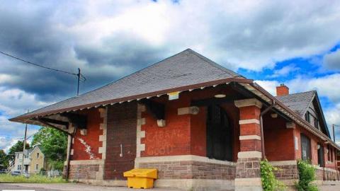 The Past is Here - Galt-Train-Station-189813.jpg