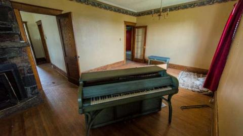 Harry Davis Plays the Blues - Harry-Davis41.jpg