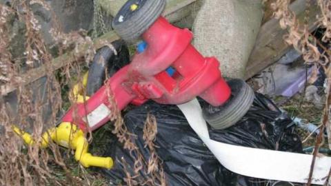 Sideline 28 Dog Kennels - Dog-Kennels--Shed4.jpg