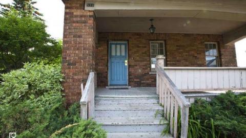 Park St. homes - ParkKing-Lot6.jpg