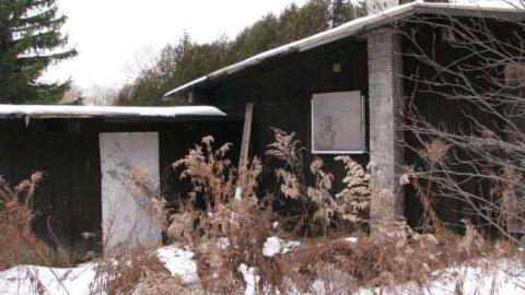 Jan 2011 - Sideline-28-Ranch-w.-Indoor-Pool2.jpg