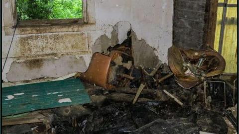 Spring 2013 - Forgotten-Cabins-on-the-Edge3.jpg