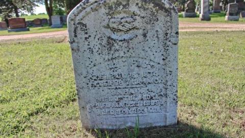 Gilbert bought this farm - Harris-St.-Pioneer-Cemetery12.jpg