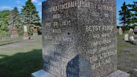 Gilbert bought this farm - Harris-St.-Pioneer-Cemetery14.jpg