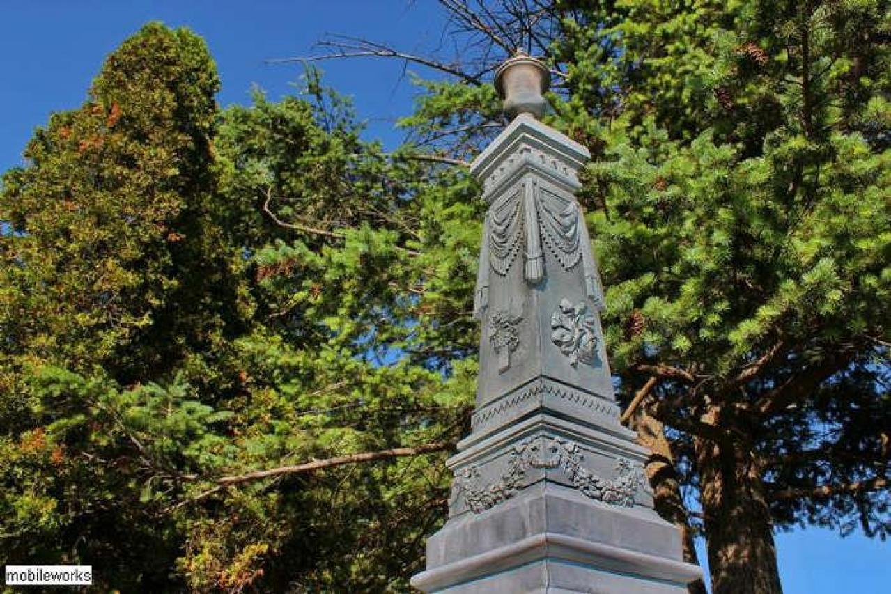 Gilbert bought this farm - Harris-St.-Pioneer-Cemetery8.jpg