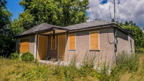 TooManyHouses,TooLittleTime - Fallen Five-4283.jpg