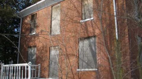 Dec 24 2010 - Elgin-Mills-Rd.-Farmhouse1.jpg