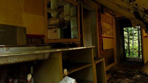 Pass Lake Collapsed Cabin - Pass-Lake-Collapsed-Cabin9.jpg