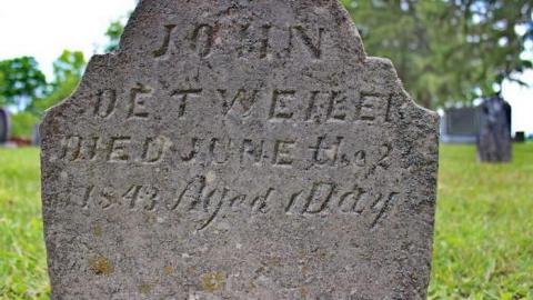 Roseville Cemetery - Detweilers-Meetinghouse-185536.jpg