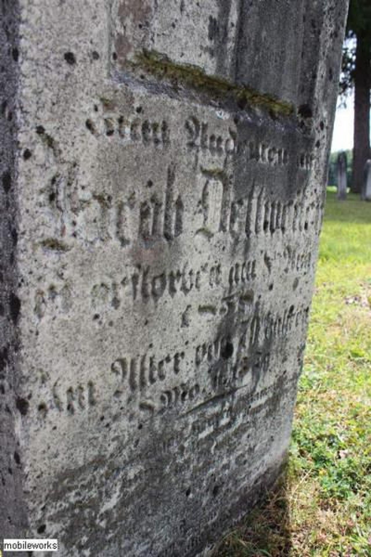 Roseville Cemetery - Detweilers-Meetinghouse-185545.jpg