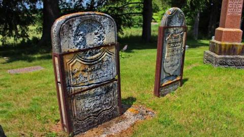 Roseville Cemetery - Detweilers-Meetinghouse-185552.jpg