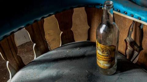 More More - Captain-Johns-Restaurant10.jpg