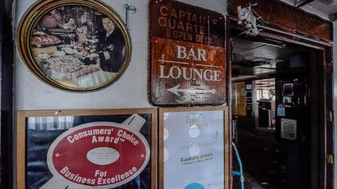 More More - Captain-Johns-Restaurant20.jpg