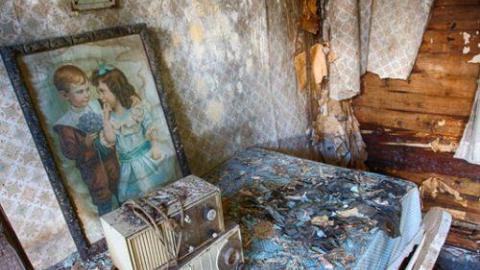 Tearing it down - Downey-House22.jpg