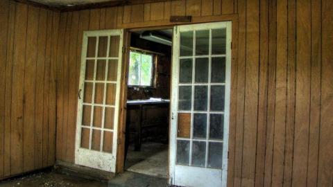 Mold Master - Gravenhurst, Ontario