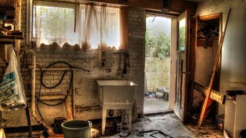 'bandoned Bungalow - 4.jpg