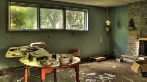 'bandoned Bungalow - 6.jpg