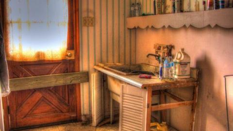 'bandoned Bungalow - 7.jpg