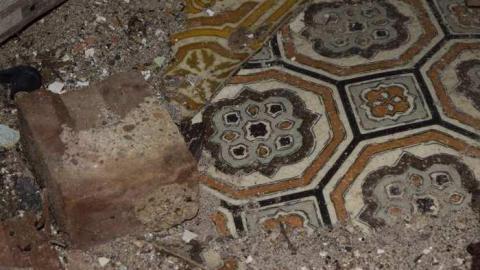 Watch the Floors - uzDSC_0127.jpg