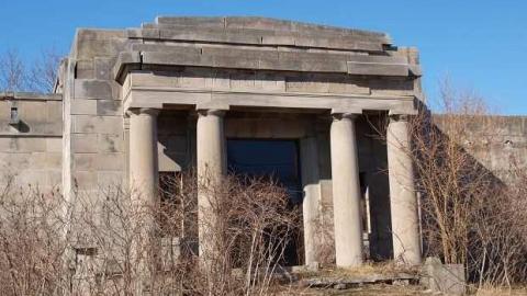 Mausoleum - Port-Dover-Mausoleum35.jpg