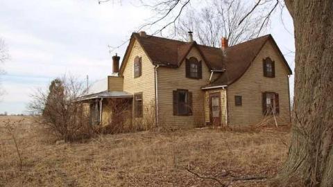 Abandoned House on Howell photo 5