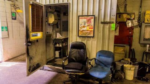 Green Tag Sale - piggie 2-1589.jpg